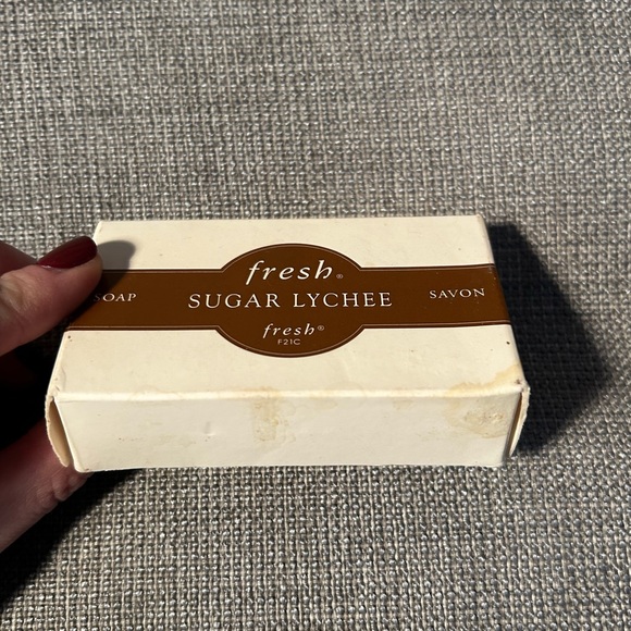 Fresh Sugar Lip Treatment and Sugar Lychee Soap NBU - Picture 6 of 7